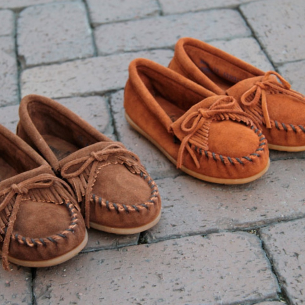SOLD ✨ NWOT!! Minnetonka Moccasins - Brown